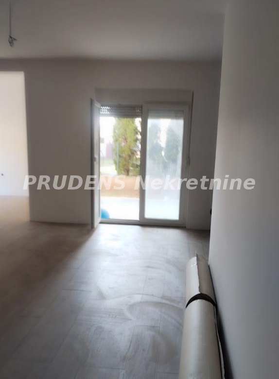 Kuća Prodaja Beograd  281 m2
