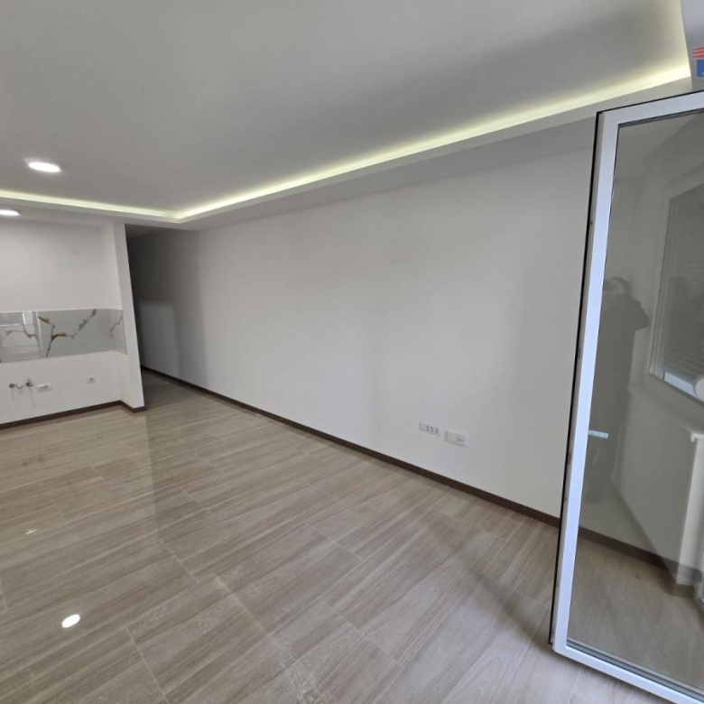 Stan Izdavanje Novi Sad  33 m2