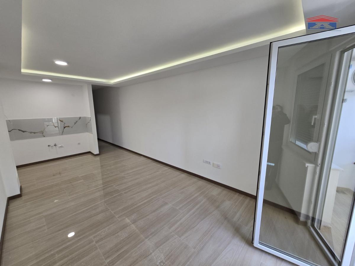 Stan Izdavanje Novi Sad  33 m2