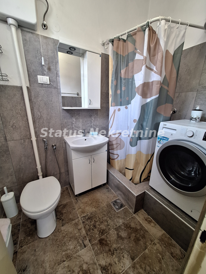 Stan Izdavanje Novi Sad  40 m2