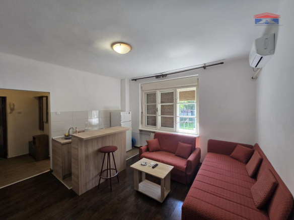Stan Izdavanje Novi Sad  23 m2