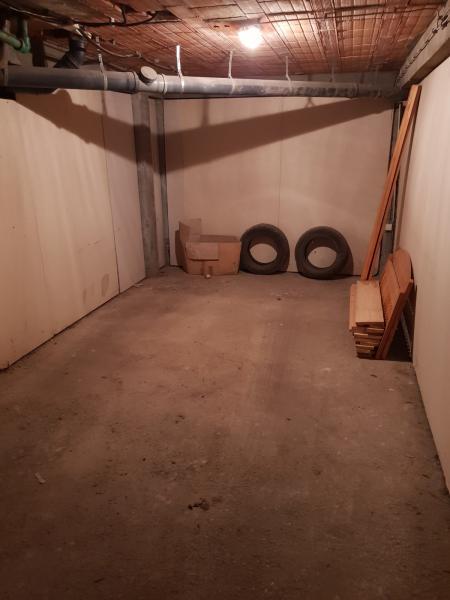 Garaža Izdavanje Novi Sad  17 m2