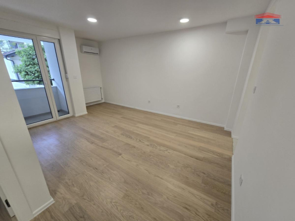 Stan Izdavanje Novi Sad  42 m2