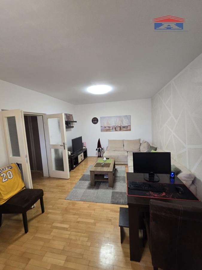 Stan Prodaja Novi Sad  64 m2