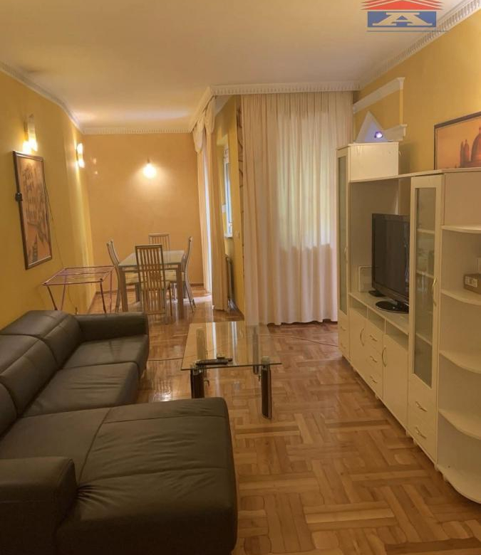 Stan Izdavanje Novi Sad  64 m2