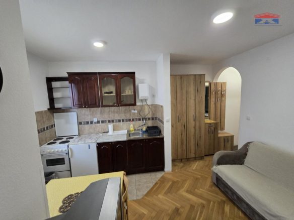 Stan Izdavanje Novi Sad  31 m2