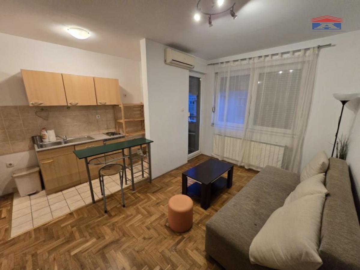 Stan – Novi Sad, Bulevar Evrope  – ID 2333