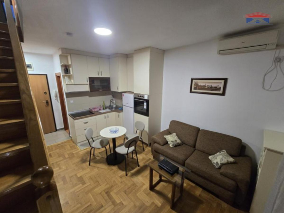 Stan Izdavanje Novi Sad  48 m2