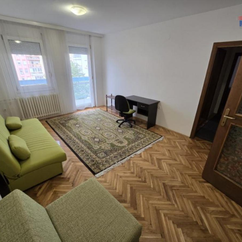 Stan Izdavanje Novi Sad  54 m2