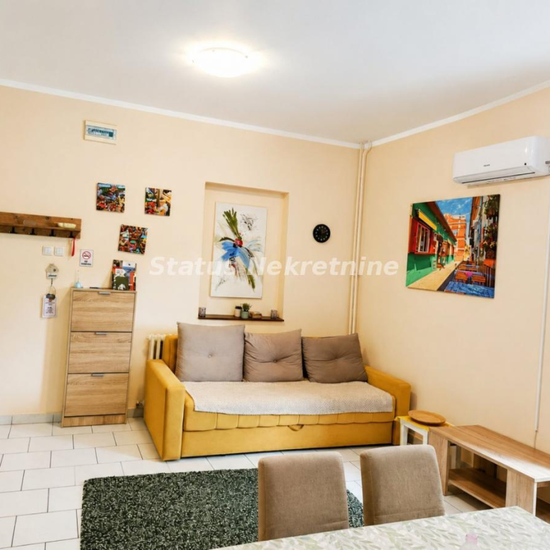 Stan Prodaja Novi Sad  50 m2