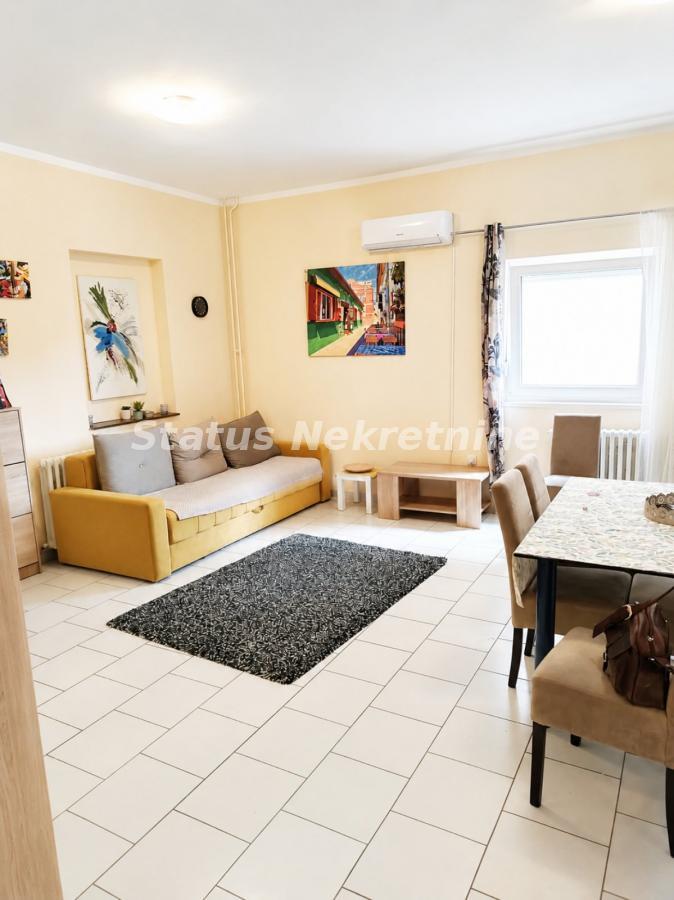 Stan Prodaja Novi Sad  50 m2