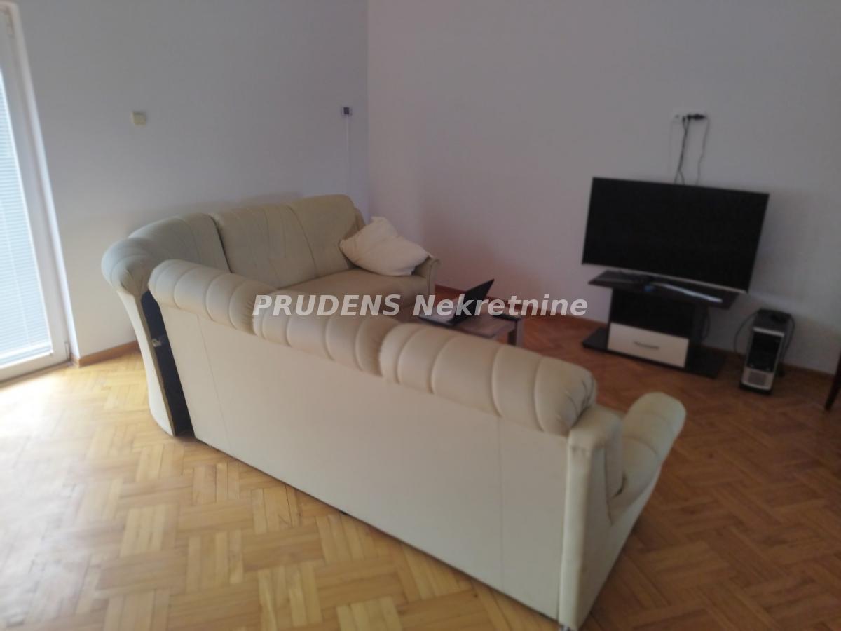 Stan Izdavanje Beograd  100 m2