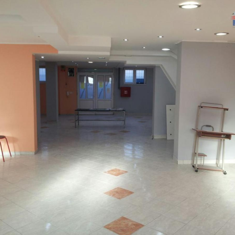 Lokal Prodaja Novi Sad  260 m2