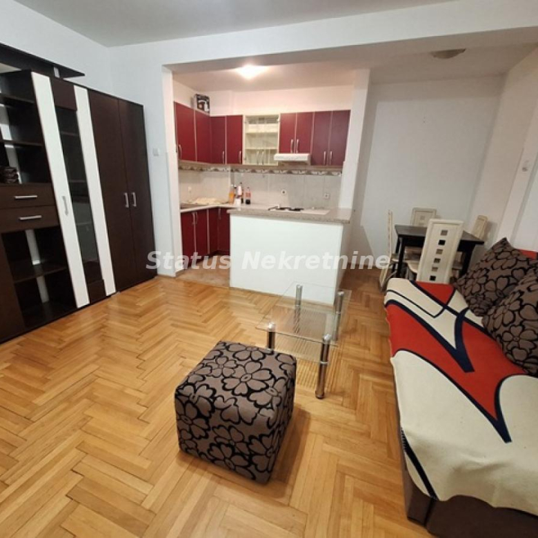 Stan Izdavanje Novi Sad  42 m2