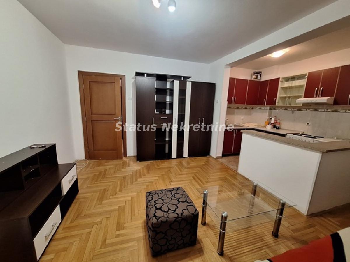 Stan Izdavanje Novi Sad  42 m2