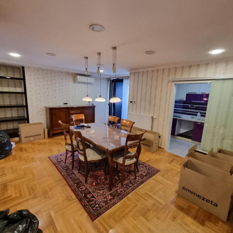 Stan Prodaja Novi Sad  155 m2