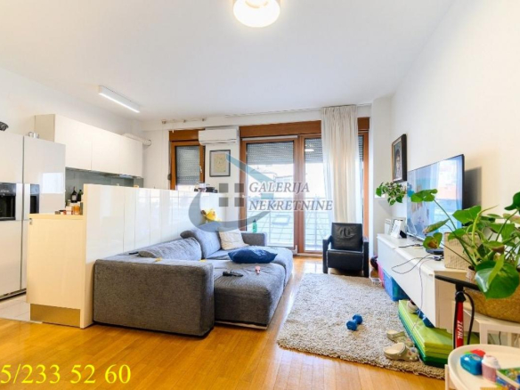Stan Prodaja Beograd Cvetni Trg 65 m2