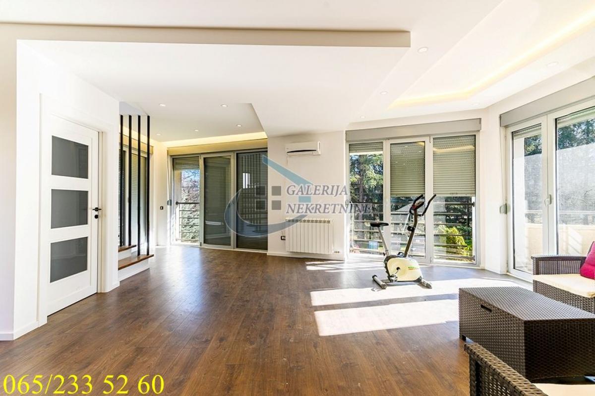 Stan Prodaja Beograd Banovo Brdo 195 m2