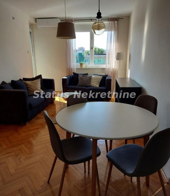 Stan Izdavanje Novi Sad  43 m2