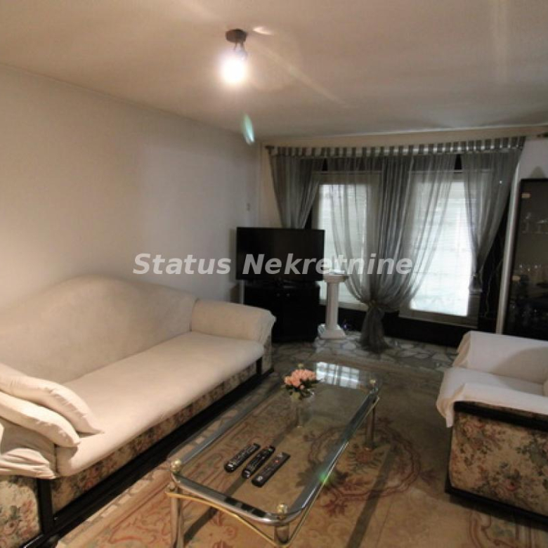 Kuća Prodaja Sremska Mitrovica  416 m2