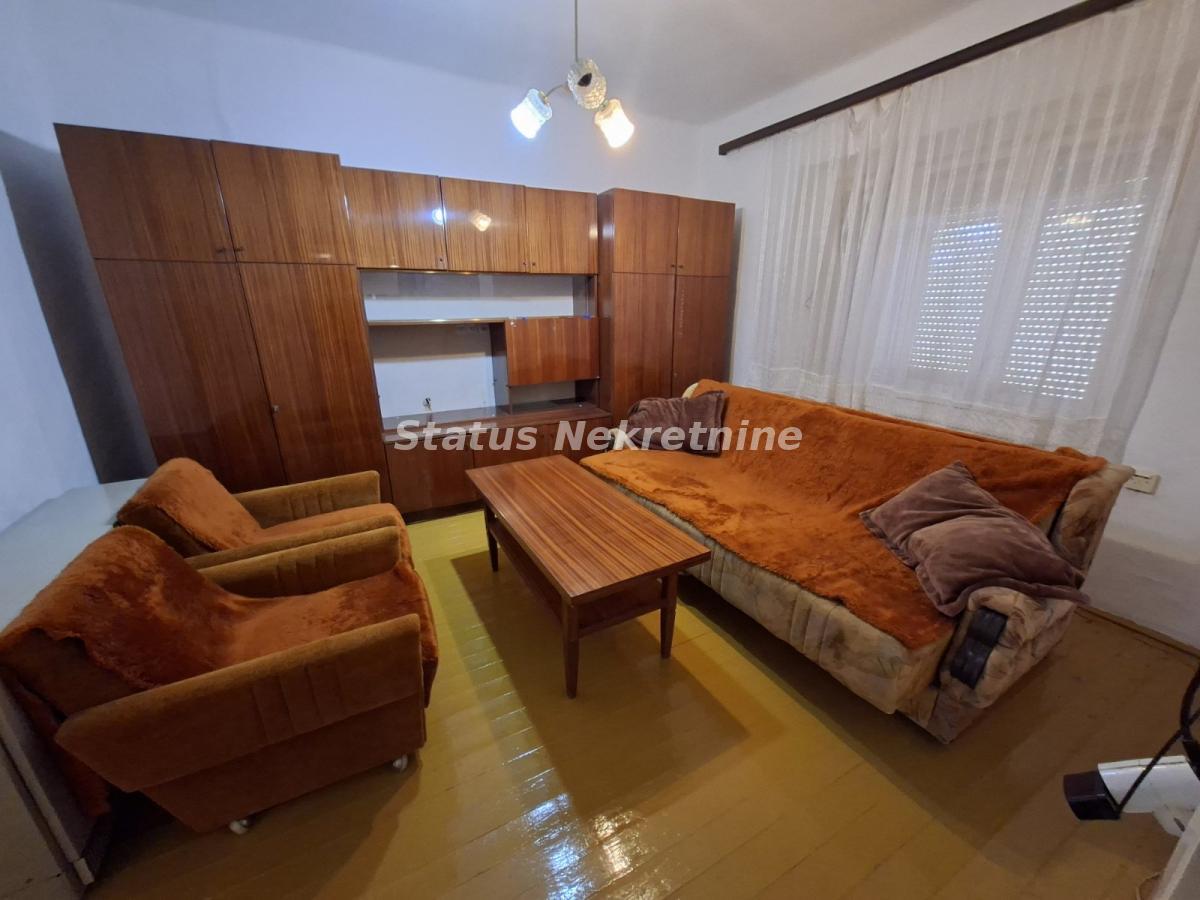 Kuća Prodaja Mali Iđoš  257 m2