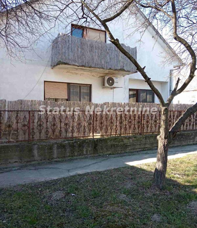 Kuća – Mali Iđoš, Okolina Lovćenac – ID 21614.