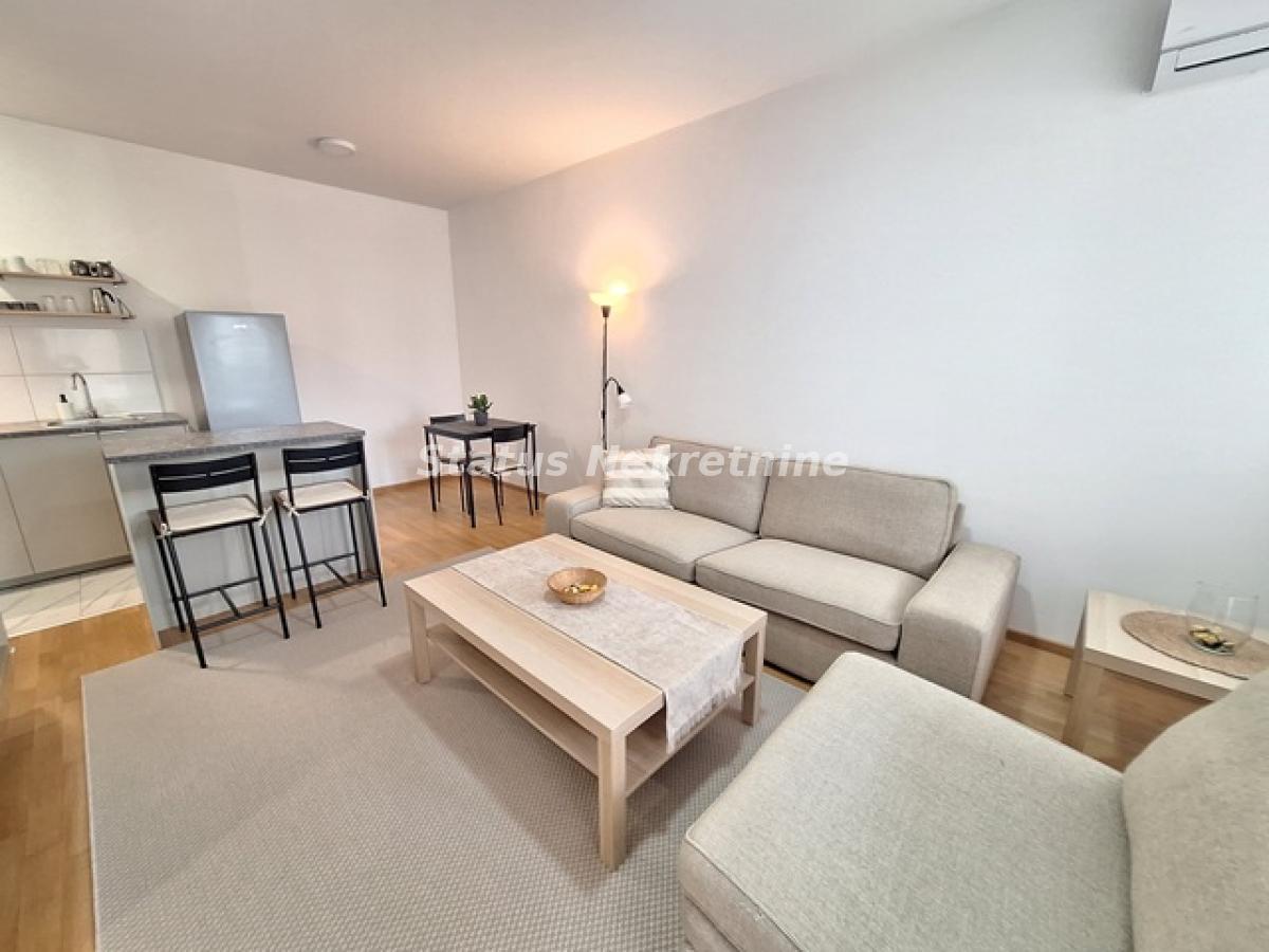 Stan Izdavanje Novi Sad  46 m2