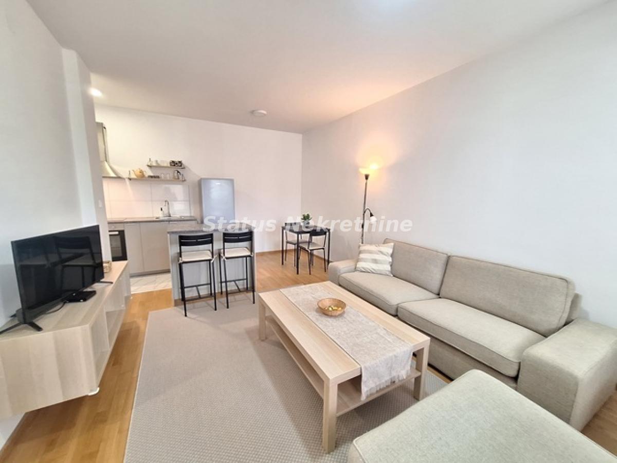 Stan Izdavanje Novi Sad  46 m2