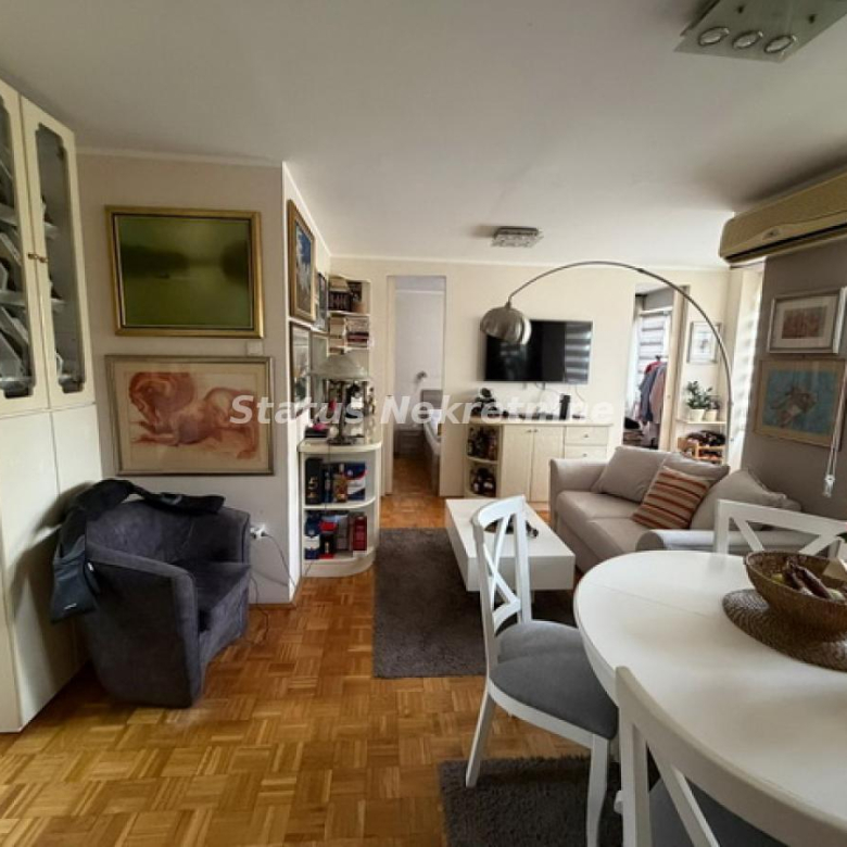 Stan Prodaja Novi Sad  76 m2