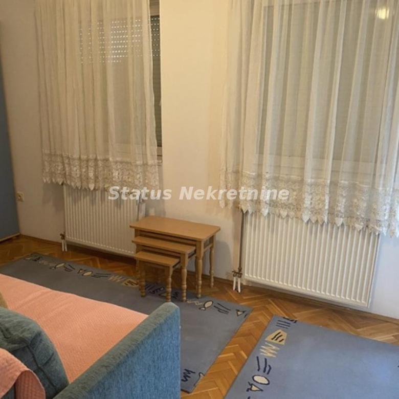 Stan Izdavanje Novi Sad  25 m2