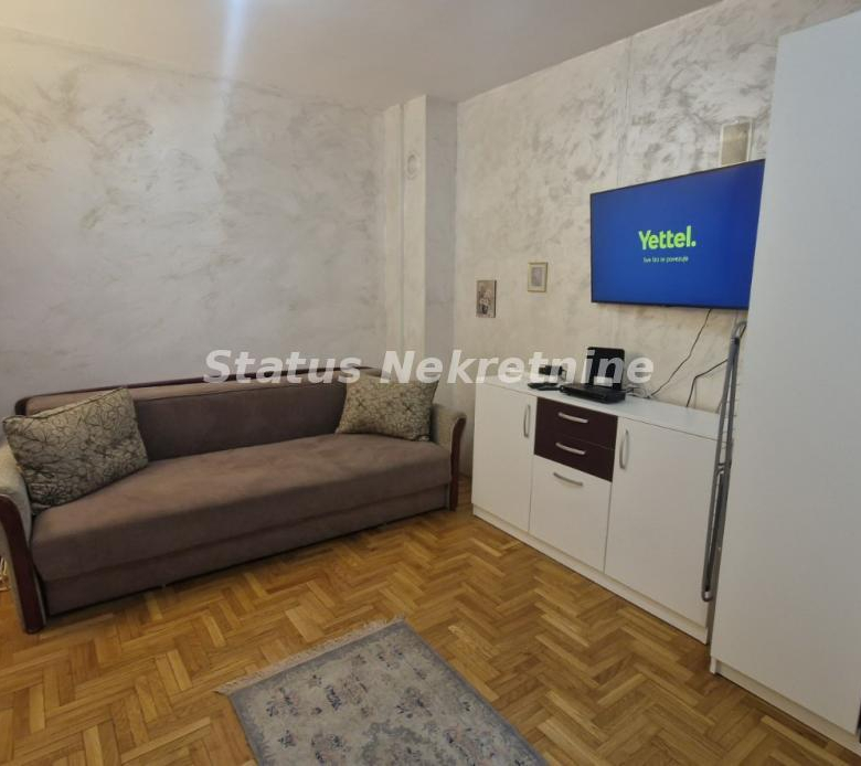 Stan Izdavanje Novi Sad  24 m2