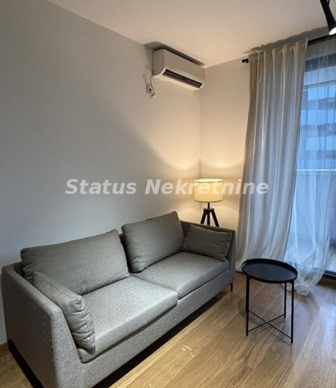 Stan Izdavanje Novi Sad  42 m2