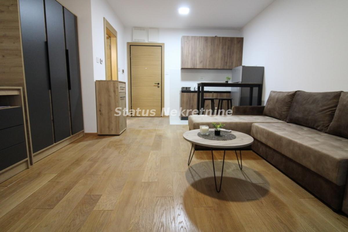 Stan Izdavanje Novi Sad  28 m2