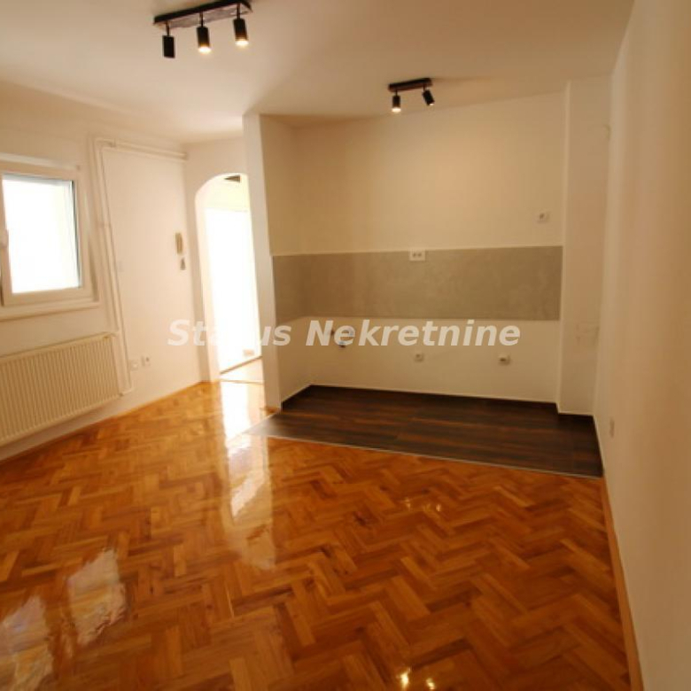 Stan Prodaja Novi Sad  24 m2