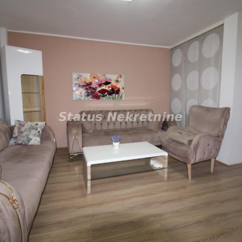 Stan Izdavanje Novi Sad  52 m2
