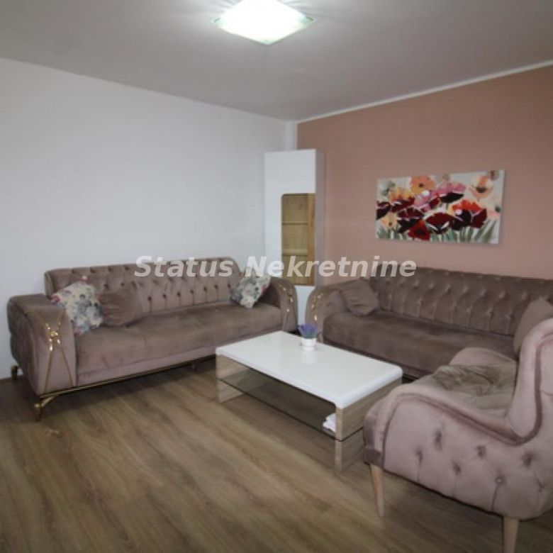 Stan Izdavanje Novi Sad  52 m2