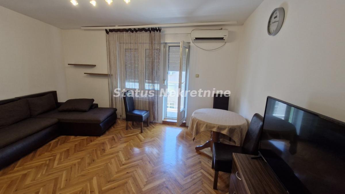 Stan Izdavanje Novi Sad  55 m2