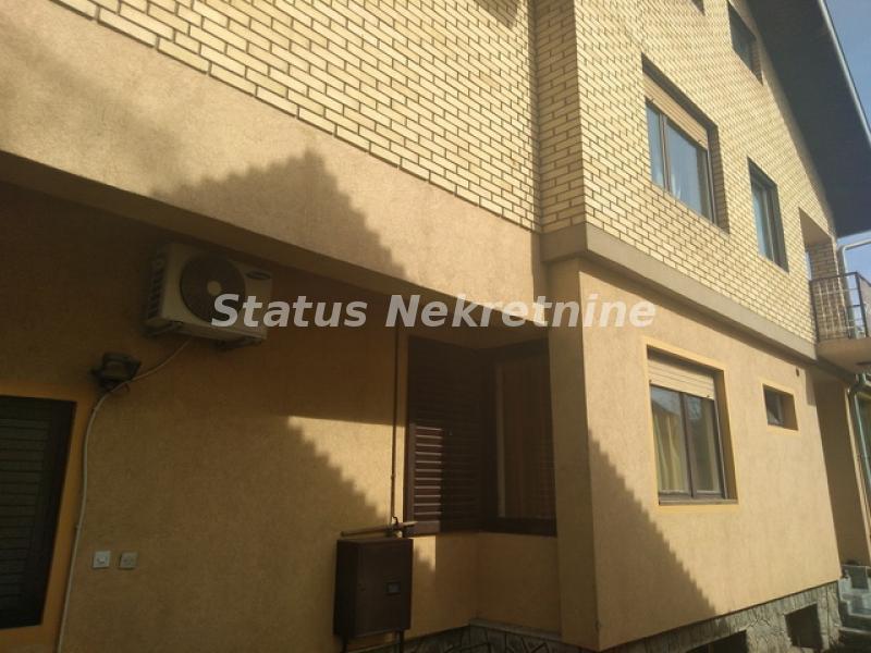 Kuća Prodaja Temerin  450 m2