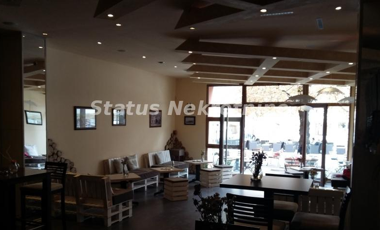 Lokal Prodaja Novi Sad  303 m2