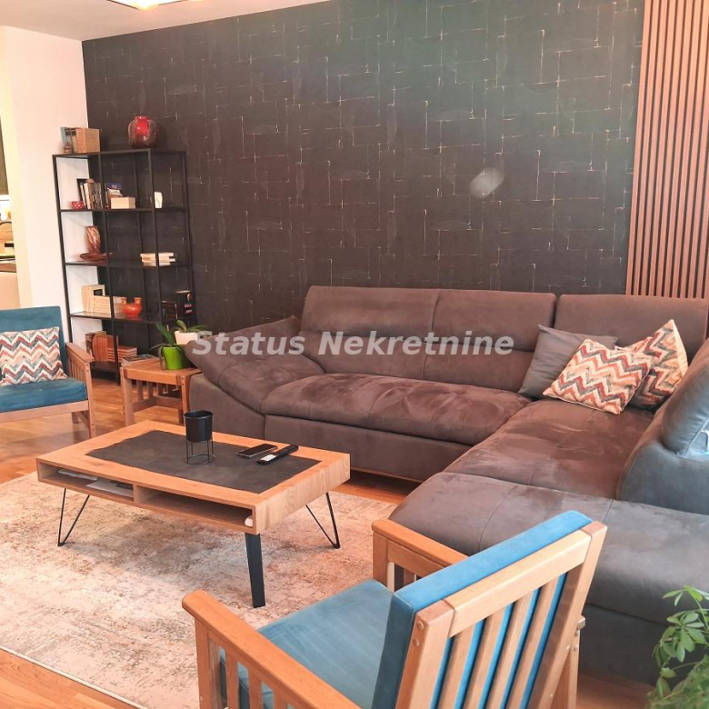 Stan Prodaja Novi Sad  98 m2