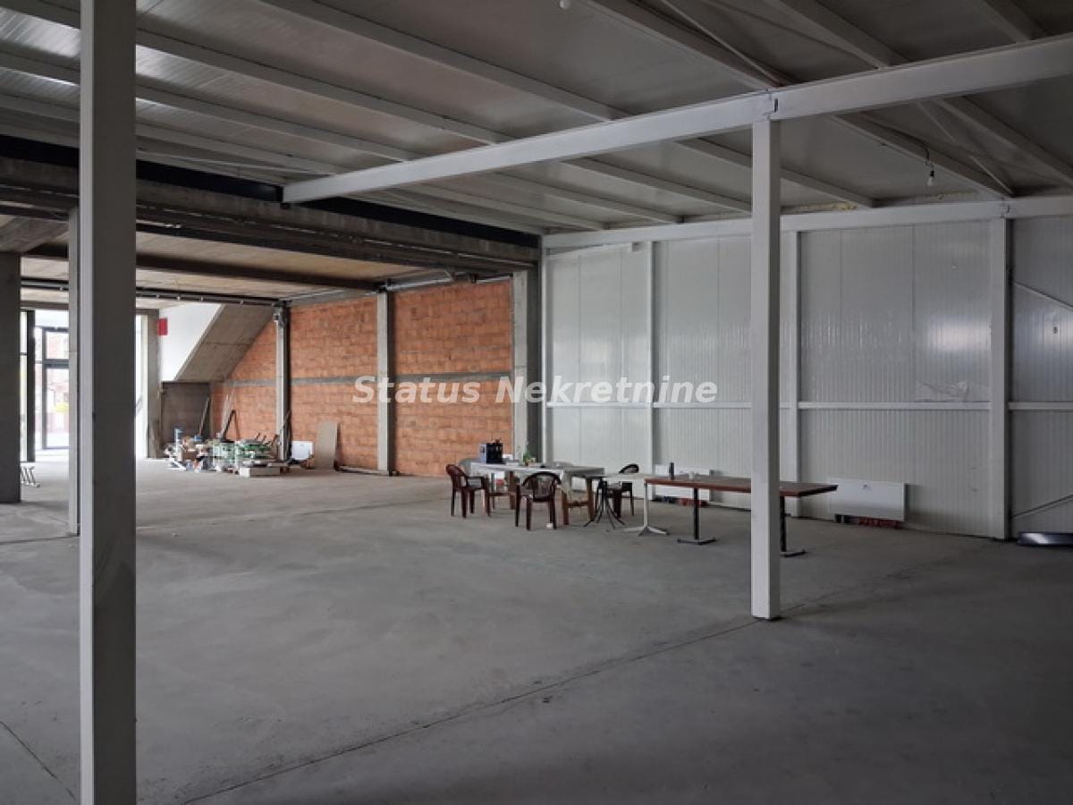 Lokal Izdavanje Novi Sad  660 m2