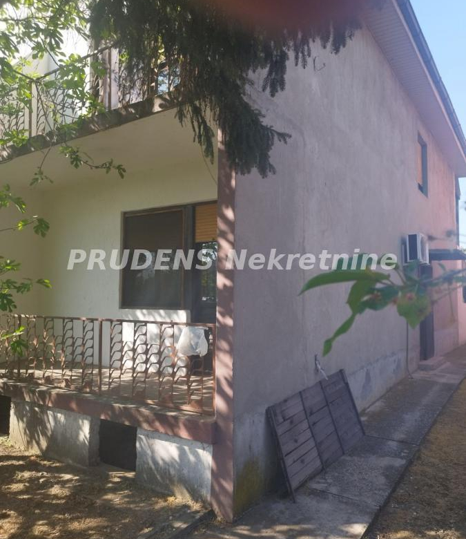 Kuća Prodaja Beograd Bečmen 150 m2