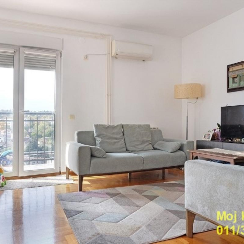 Stan Prodaja Beograd Hram Svetog Save 68 m2