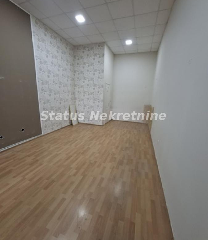 Lokal Izdavanje Novi Sad  28 m2