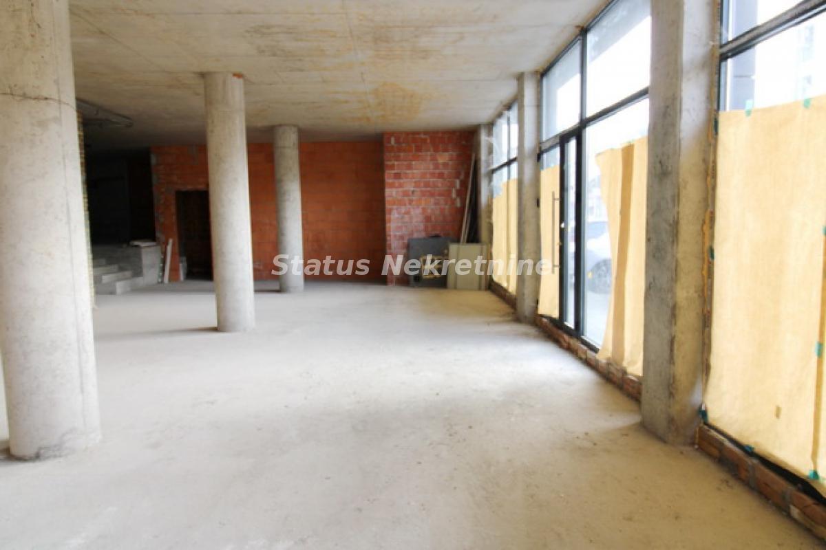 Lokal Prodaja Novi Sad  320 m2