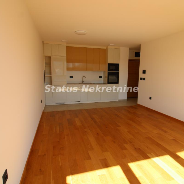 Stan Izdavanje Novi Sad  60 m2