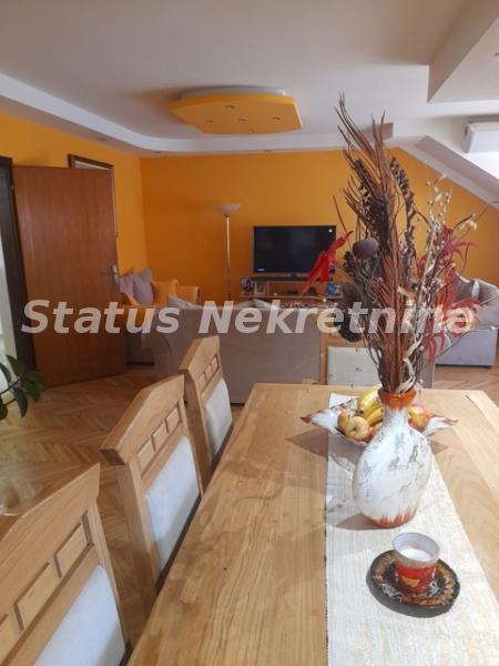 Kuća Prodaja Novi Sad  400 m2