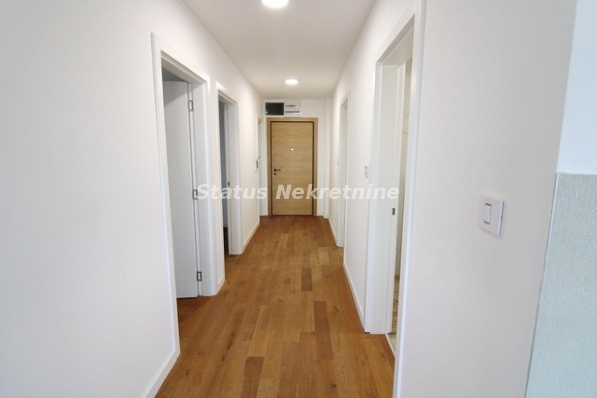 Stan Prodaja Novi Sad  105 m2