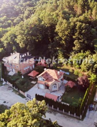 Kuća Prodaja Vrdnik  860 m2