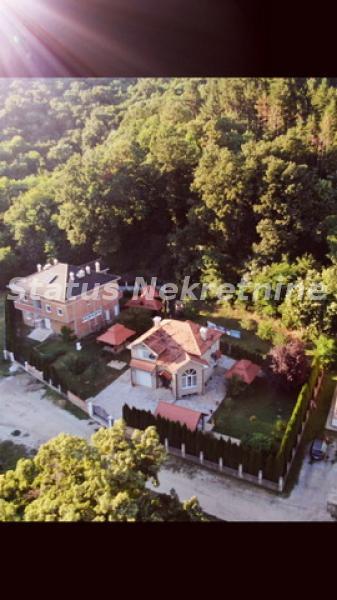 Kuća Prodaja Vrdnik  860 m2